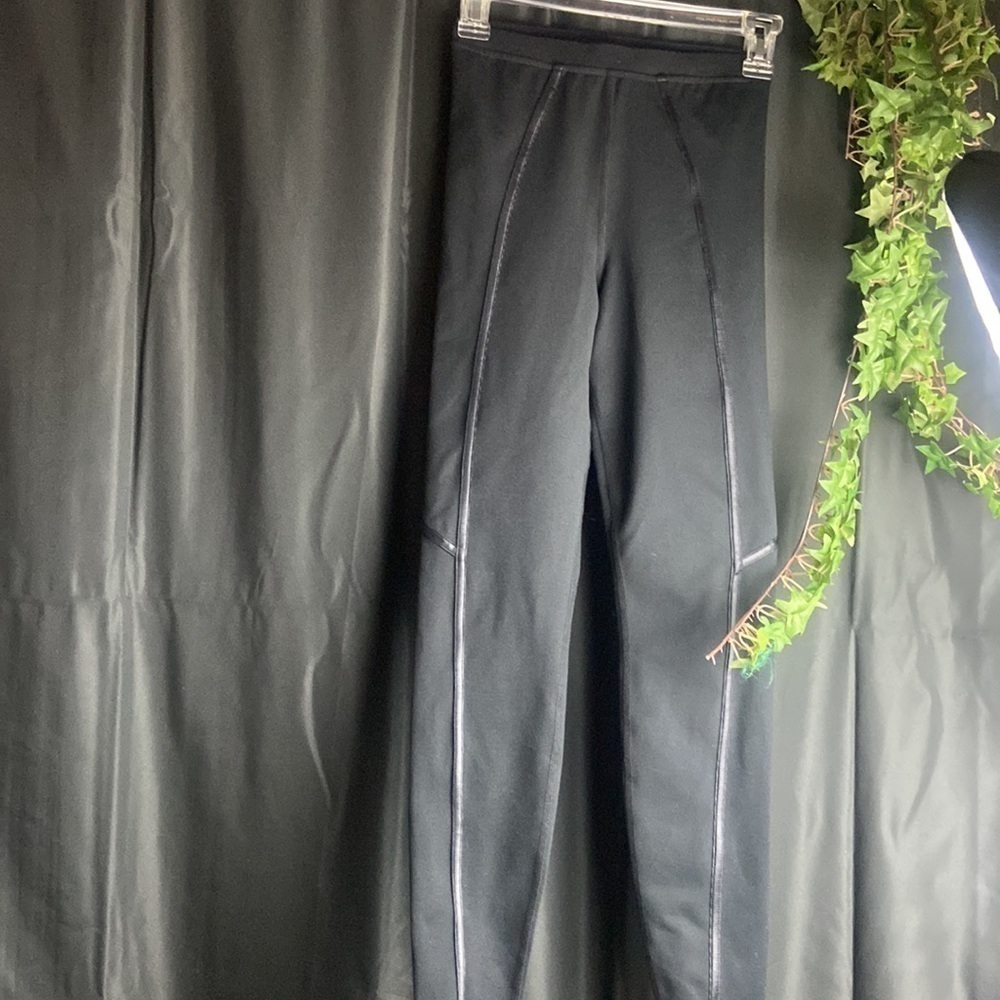 NWT Good American Black Sleek Leggings​